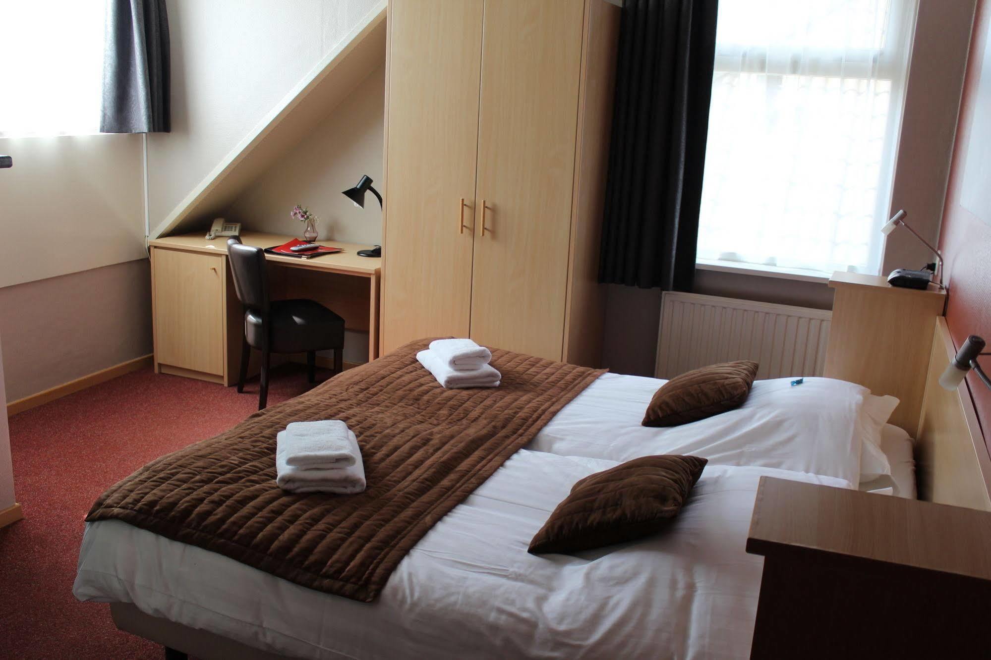Hotel Restaurant 'T Klokje Renesse Luaran gambar