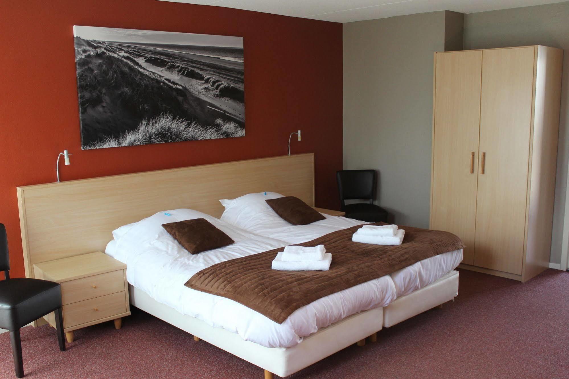 Hotel Restaurant 'T Klokje Renesse Luaran gambar