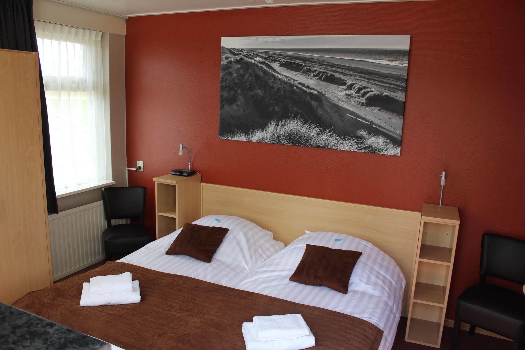 Hotel Restaurant 'T Klokje Renesse Luaran gambar