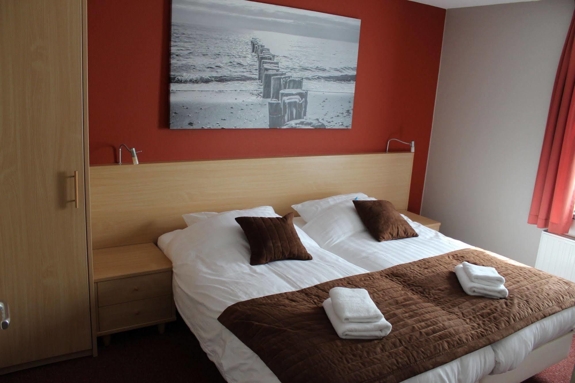 Hotel Restaurant 'T Klokje Renesse Luaran gambar